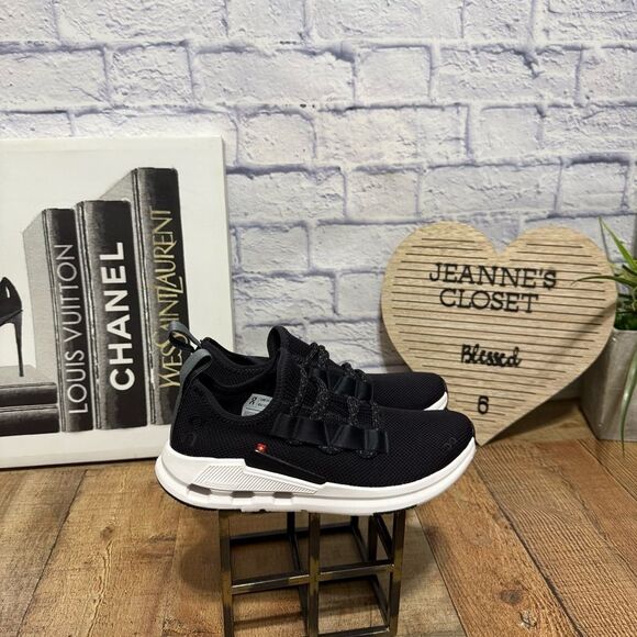 New On Cloud Cloudeasy women’s running sneaker black size 7 - Picture 9 of 10